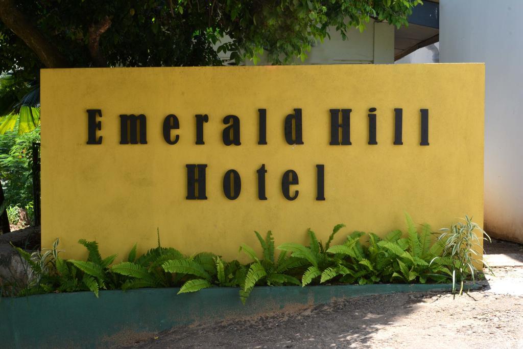 Emerald Hill Hotel Канди Экстерьер фото
